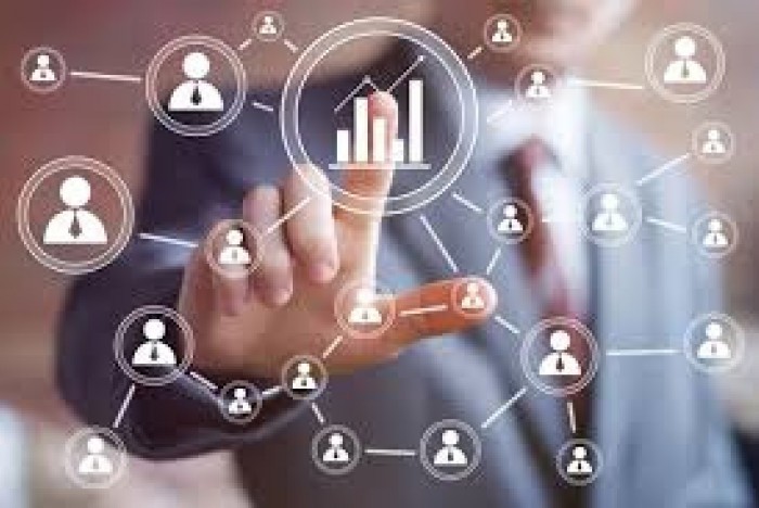 DAF de transition en contexte de fusion institutionnelle — Pilotage budgétaire et gouvernance complexe dans un environnement politisé